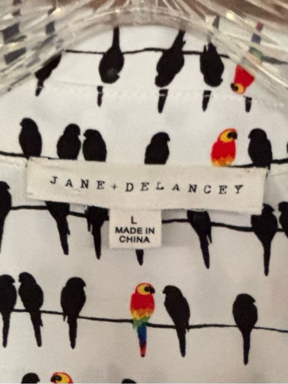NWOT Jane and Delancey White Button-Down Shirt with Multicolor Parrot Print - Picture 3 of 5